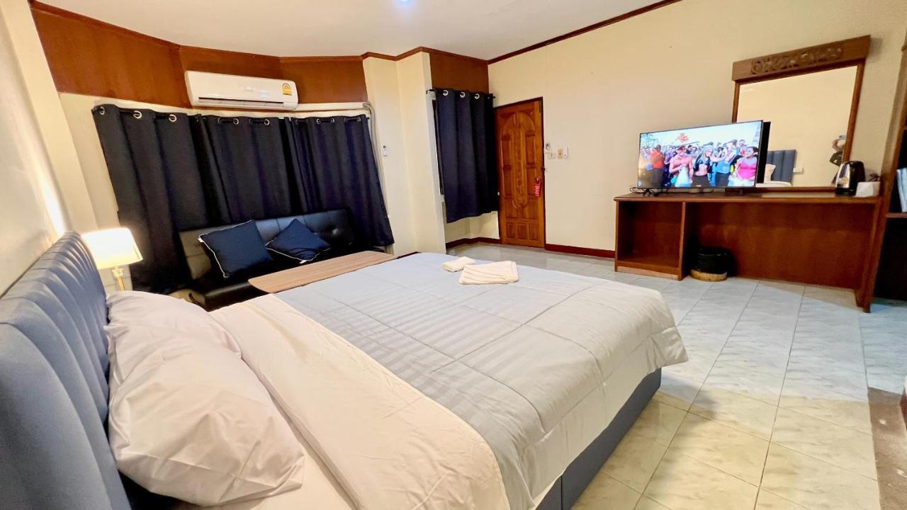 Lewiinski'S Hotel Паттая Екстер'єр фото
